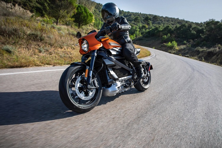 Harley-Davidson принимает заказы на первый в своей истории электрический мотоцикл