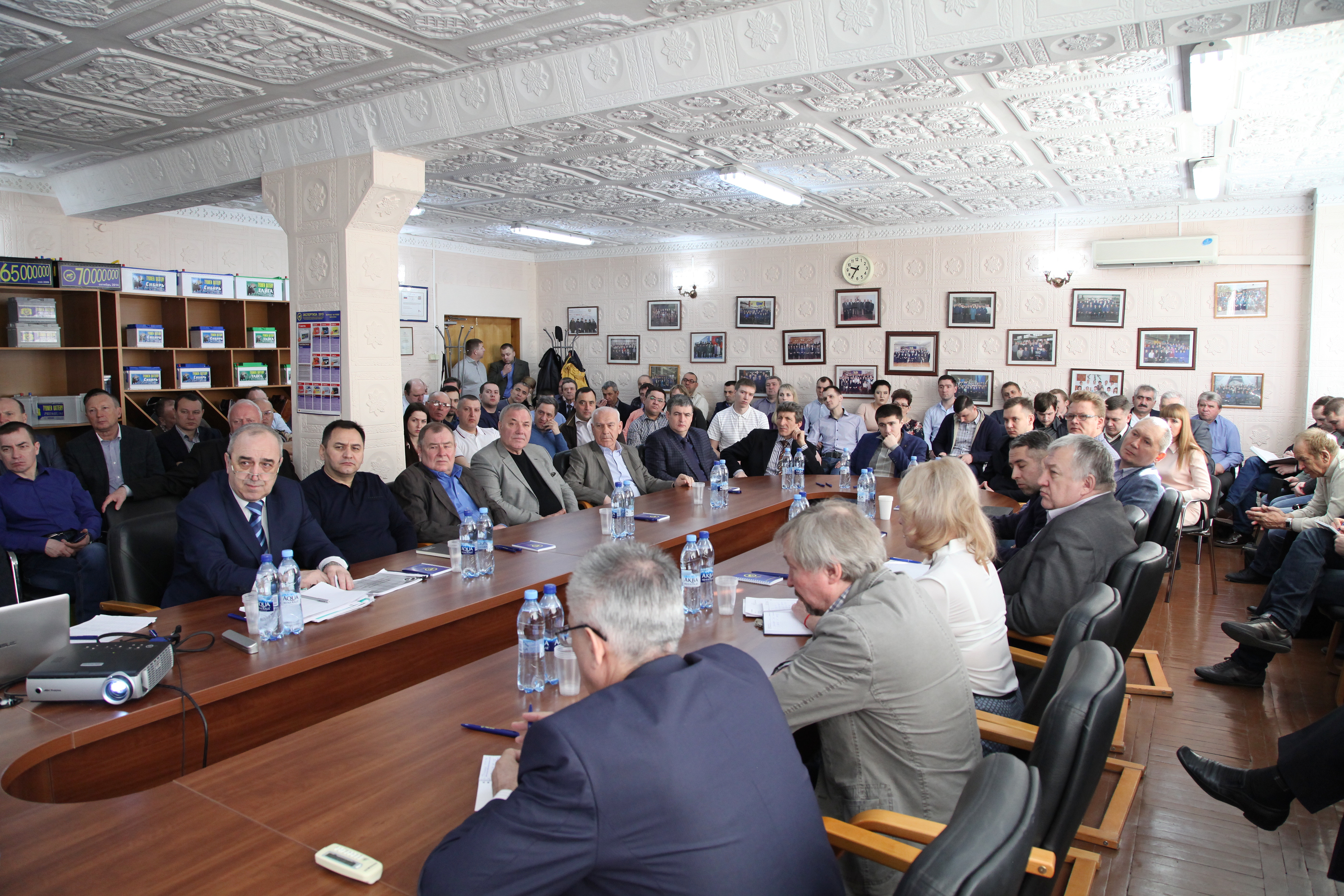 В апреле руководство АО «Тюменский аккумуляторный завод» встретилось с дилерами 